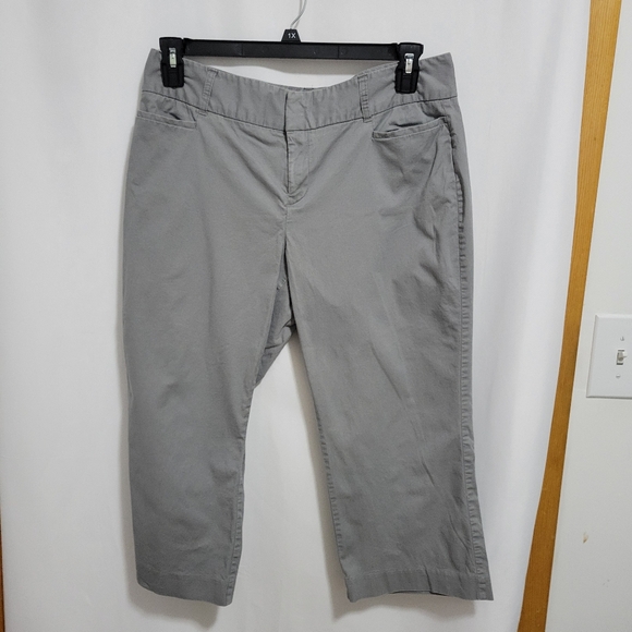 Daisy Fuentes Gray Cropped Pants, Size 14P, Excellent Condition - Picture 1 of 3